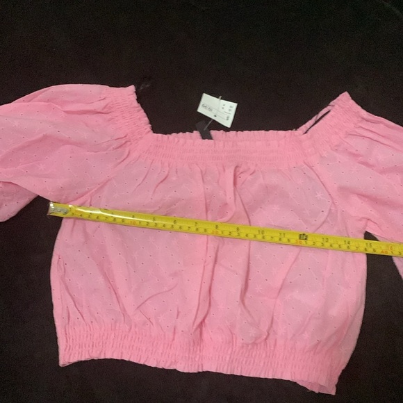 NWT! Eyelet crop top from H&M. - Picture 6 of 7